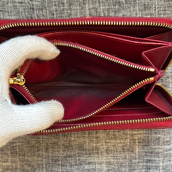 Authentic Louis Vuitton Monogram Vernis Red Patent Leather Wallet - Picture 8 of 10